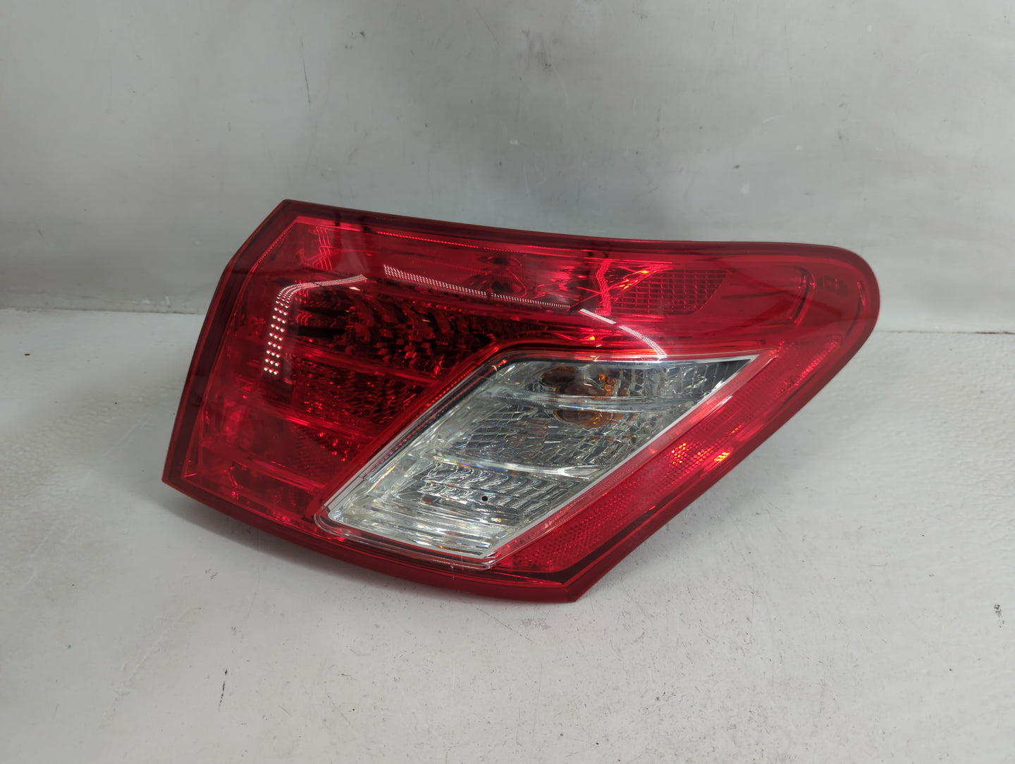 2007-2009 Lexus Es350 Tail Light Assembly Passenger Right OEM Fits Fits 2007 2008 2009 OEM Used Auto Parts - Oemusedautopart