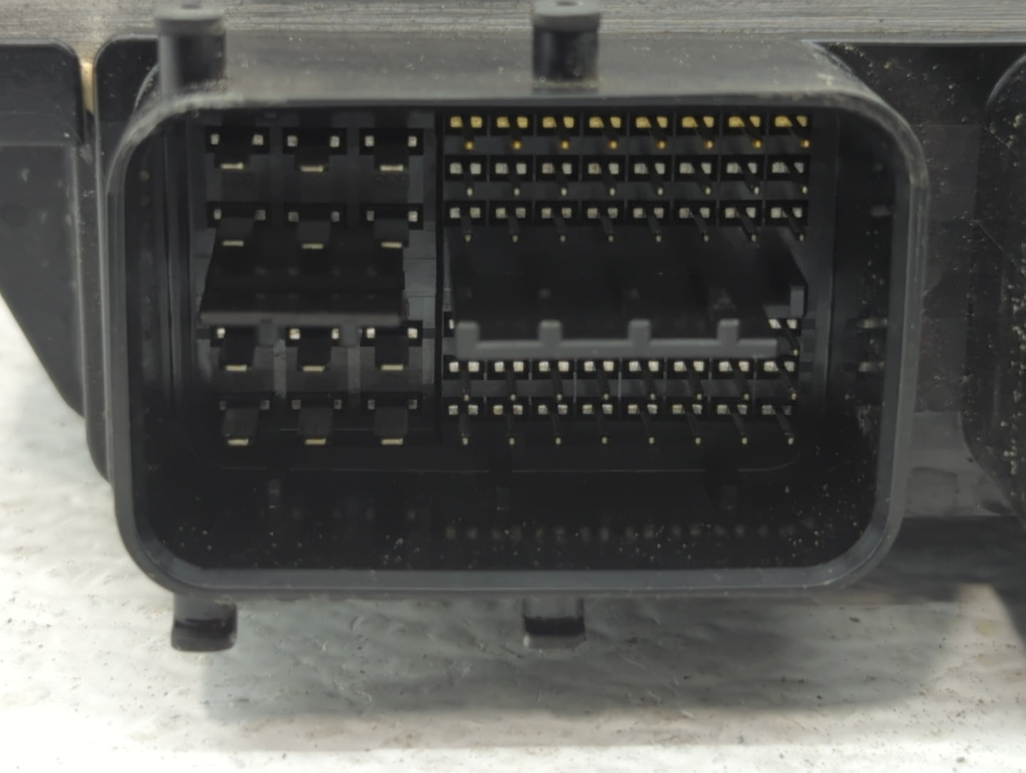2008-2009 Lexus Es350 PCM Engine Control Computer ECU ECM PCU OEM P/N:89661-33E71 89661-33E70 Fits Fits 2008 2009 OEM Used A
