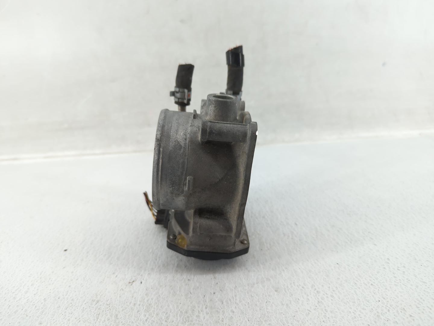 2007-2018 Lexus Es350 Throttle Body P/N:22030-31030 Fits OEM Used Auto Parts - Oemusedautoparts1.com