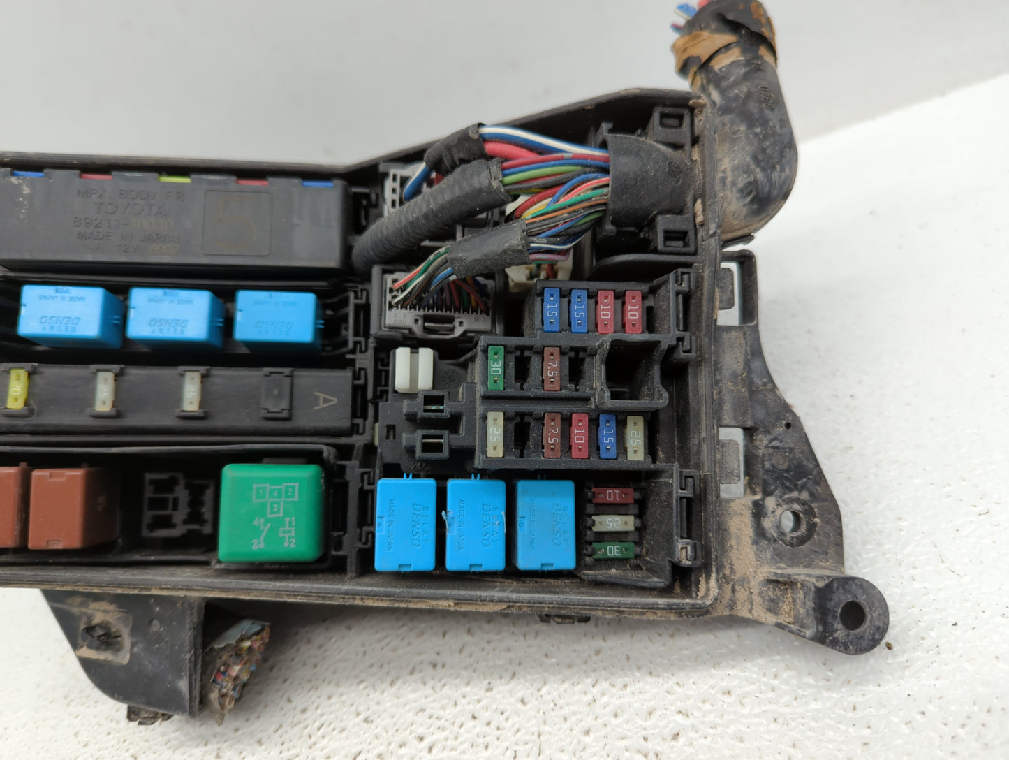 2006 Lexus Gs300 Fusebox Fuse Box Panel Relay Module P/N:89211-30030 7154-8673-30 Fits OEM Used Auto Parts - Oemusedautopart