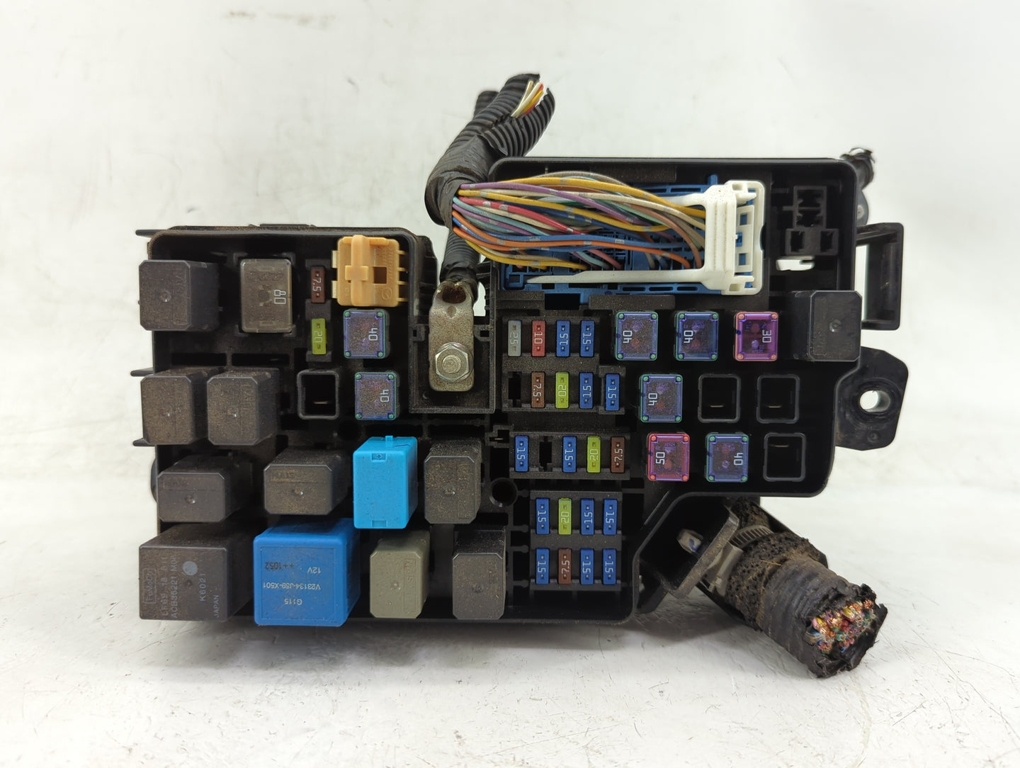 2009 Lexus Is250 Fusebox Fuse Box Panel Relay Module P/N:BBM6-66761 Fits OEM Used Auto Parts - Oemusedautoparts1.com