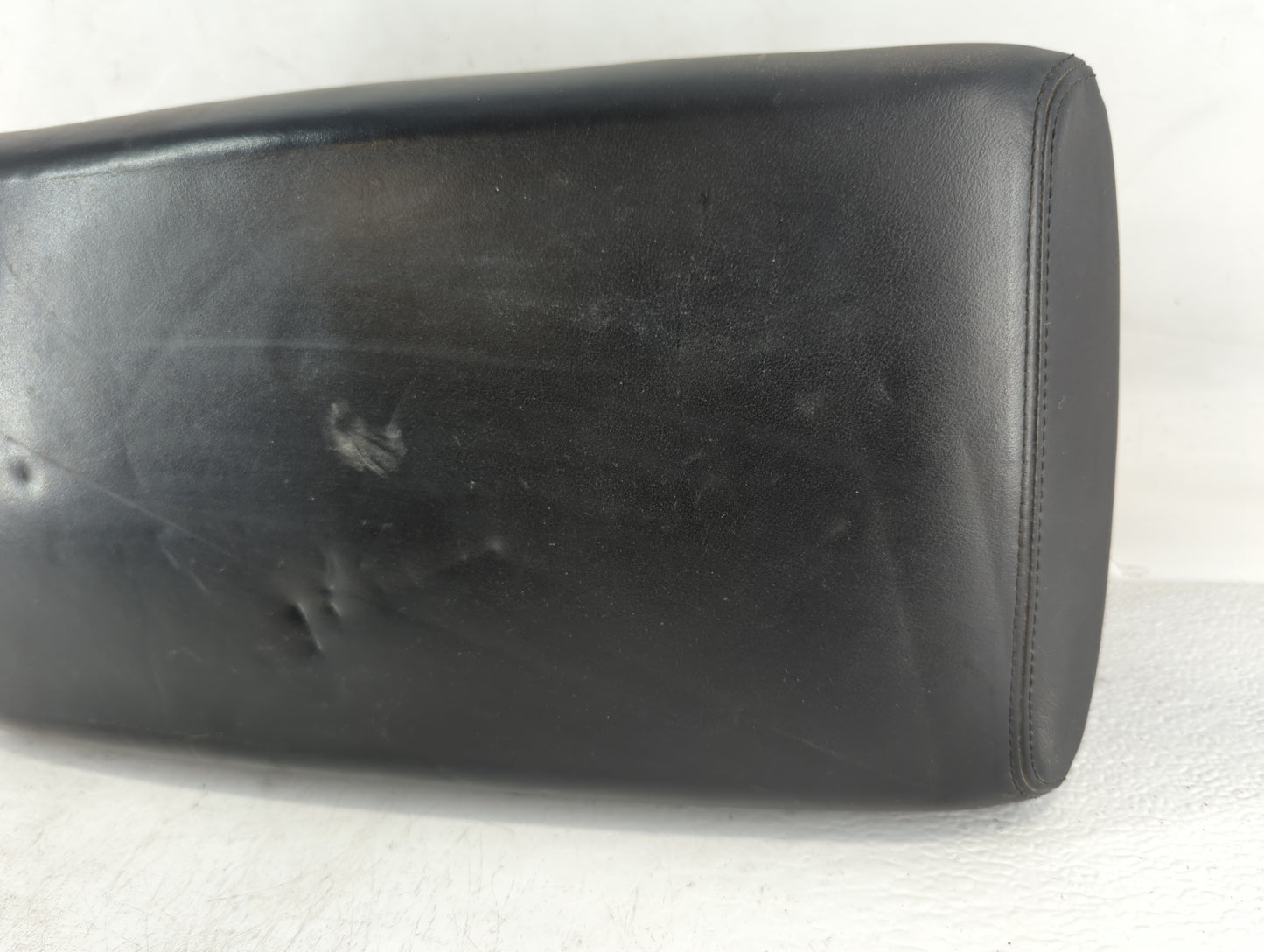 2009 Lexus Ls460 Center Console Armrest Cover Lid Black - Oemusedautoparts1.com