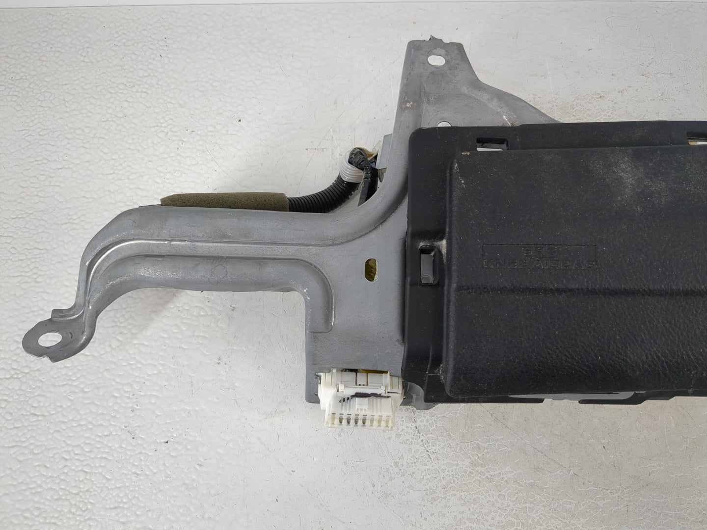 2007-2009 Lexus Rx350 Air Bag Driver Left Knee OEM P/N:101451108M06 Fits Fits 2004 2005 2006 2007 2008 2009 OEM Used Auto Pa