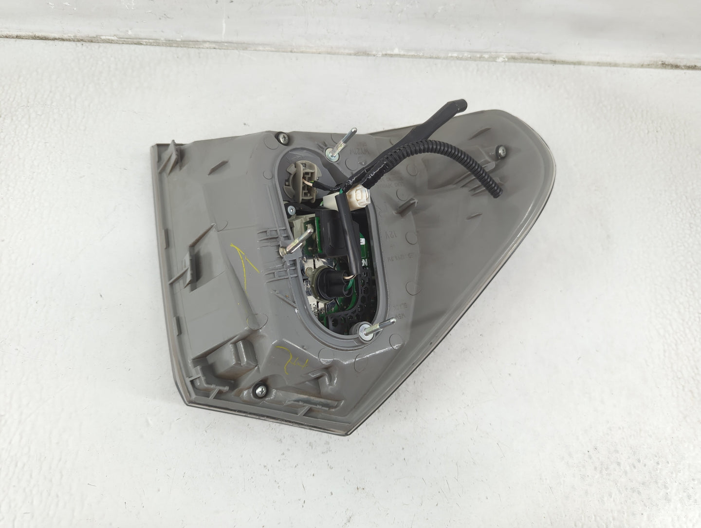 2007-2009 Lexus Rx350 Tail Light Assembly Passenger Right OEM Fits Fits 2004 2005 2006 2007 2008 2009 OEM Used Auto Parts - 