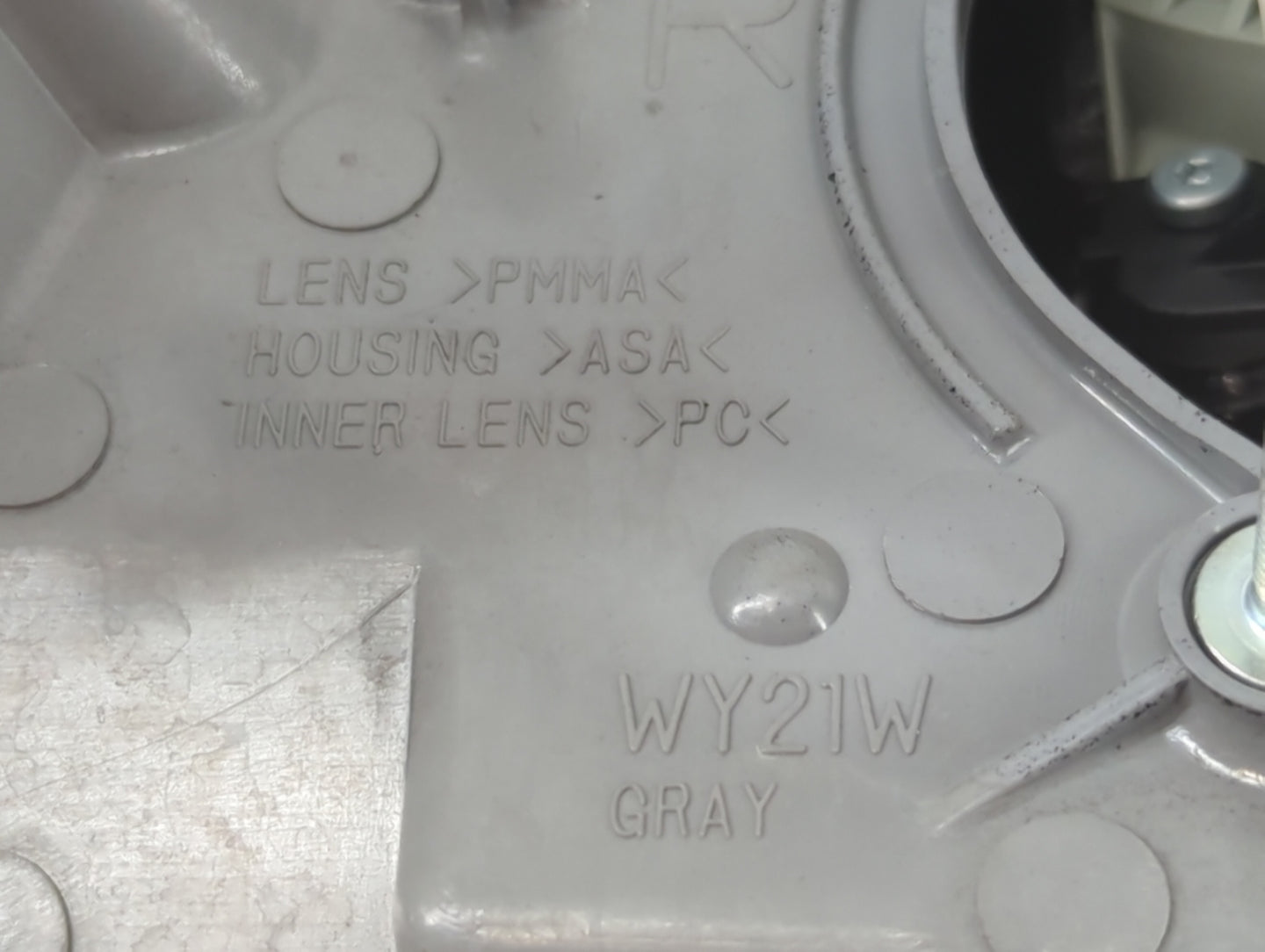 2007-2009 Lexus Rx350 Tail Light Assembly Passenger Right OEM Fits Fits 2004 2005 2006 2007 2008 2009 OEM Used Auto Parts - 