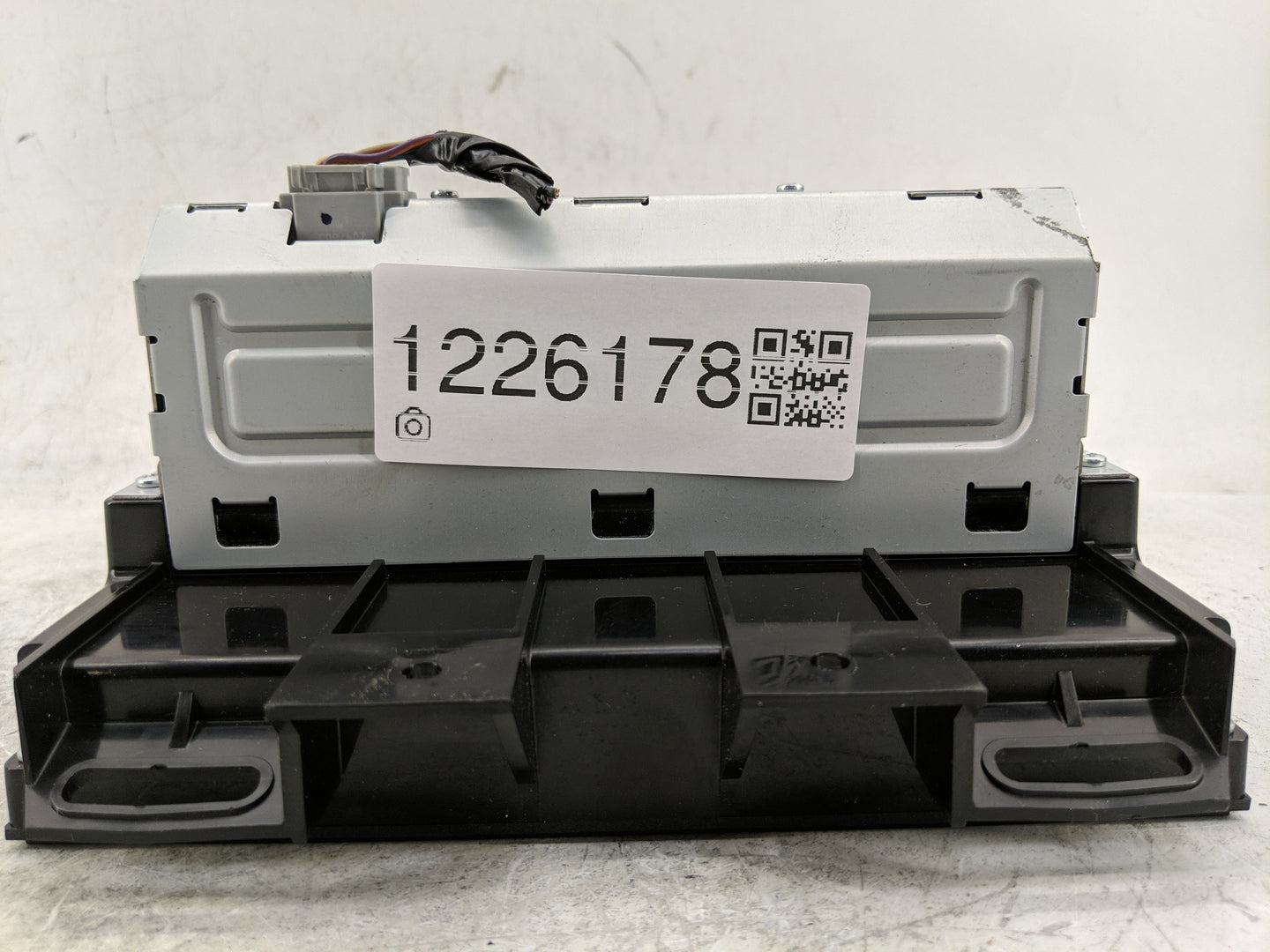 2009 Lincoln Mks Radio AM FM Cd Player Receiver Replacement P/N:8A5T-19C116-AM Fits OEM Used Auto Parts - Oemusedautoparts1.