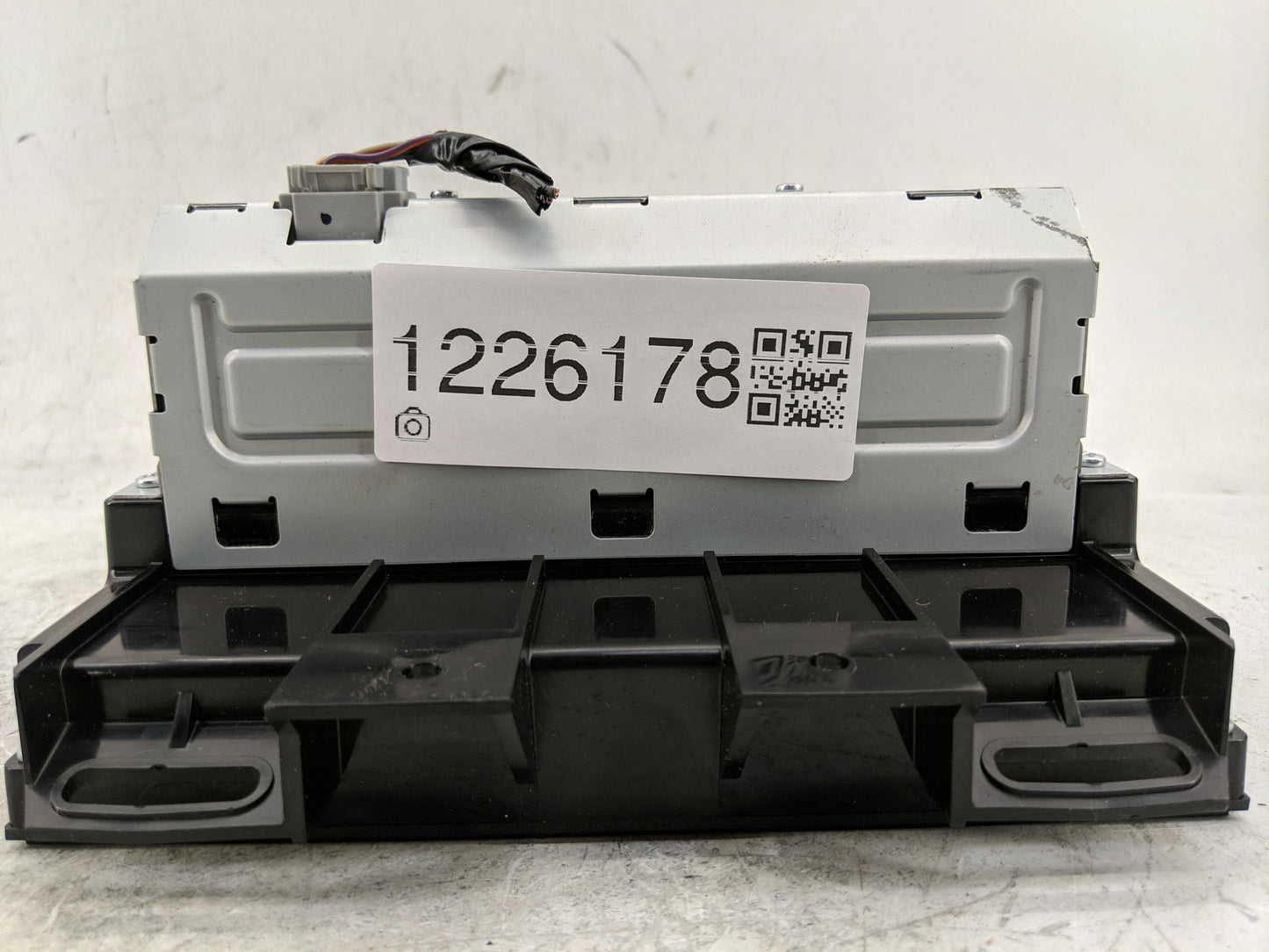 2009 Lincoln Mks Radio AM FM Cd Player Receiver Replacement P/N:8A5T-19C116-AM Fits OEM Used Auto Parts - Oemusedautoparts1.