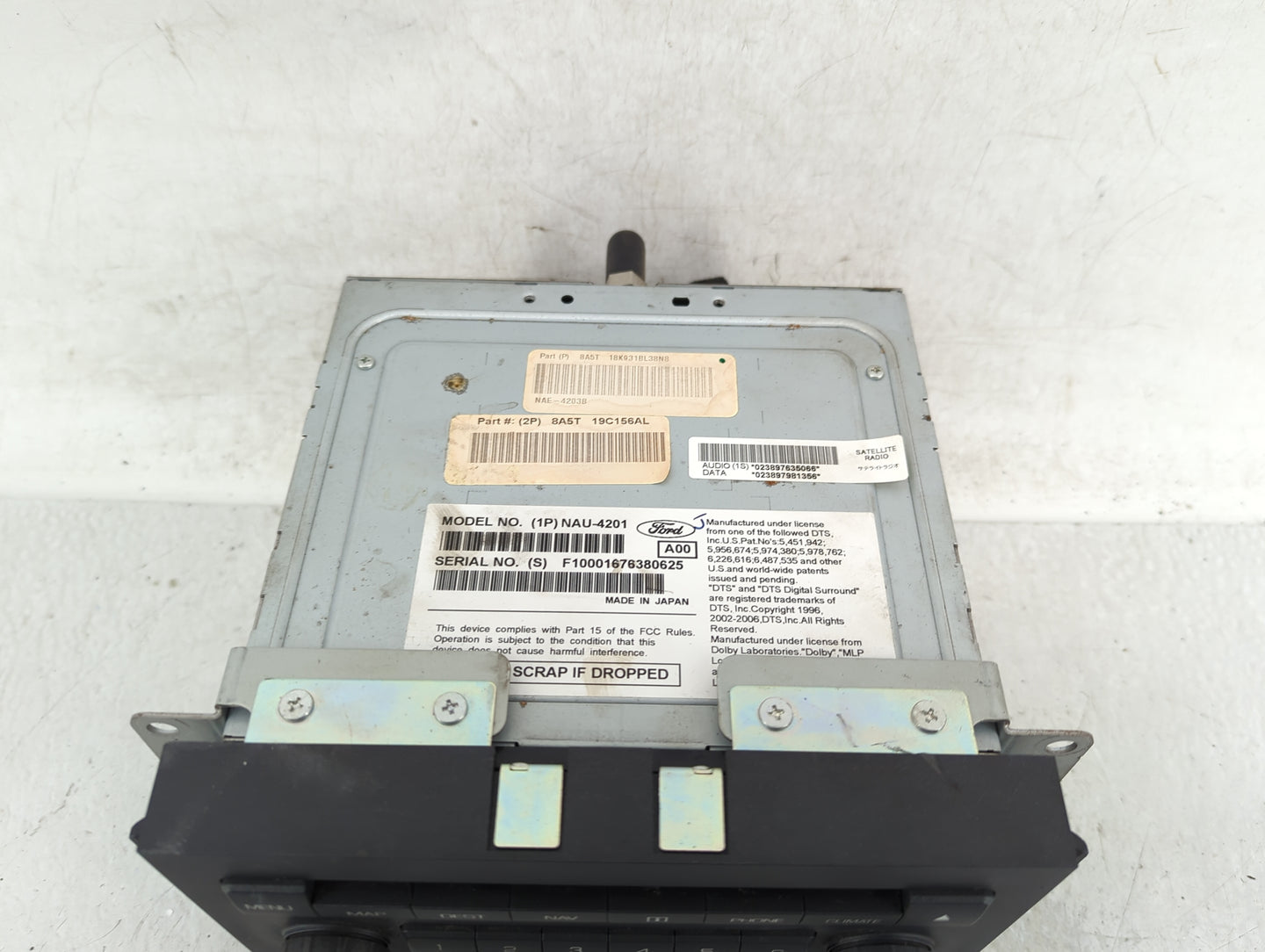 2009 Lincoln Mks Radio AM FM Cd Player Receiver Replacement P/N:8A5T 19C156AL Fits OEM Used Auto Parts - Oemusedautoparts1.c