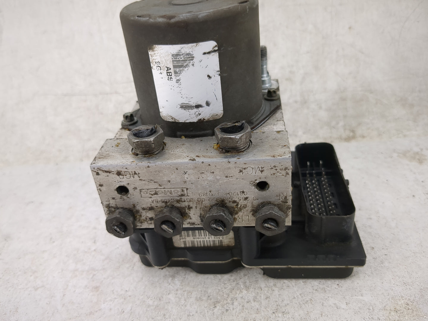 2009 Lincoln Mks ABS Pump Control Module Replacement P/N:0265236229 0265950543, 8A53-2C405-BA, 89113, E0132 Fits OEM Used Au