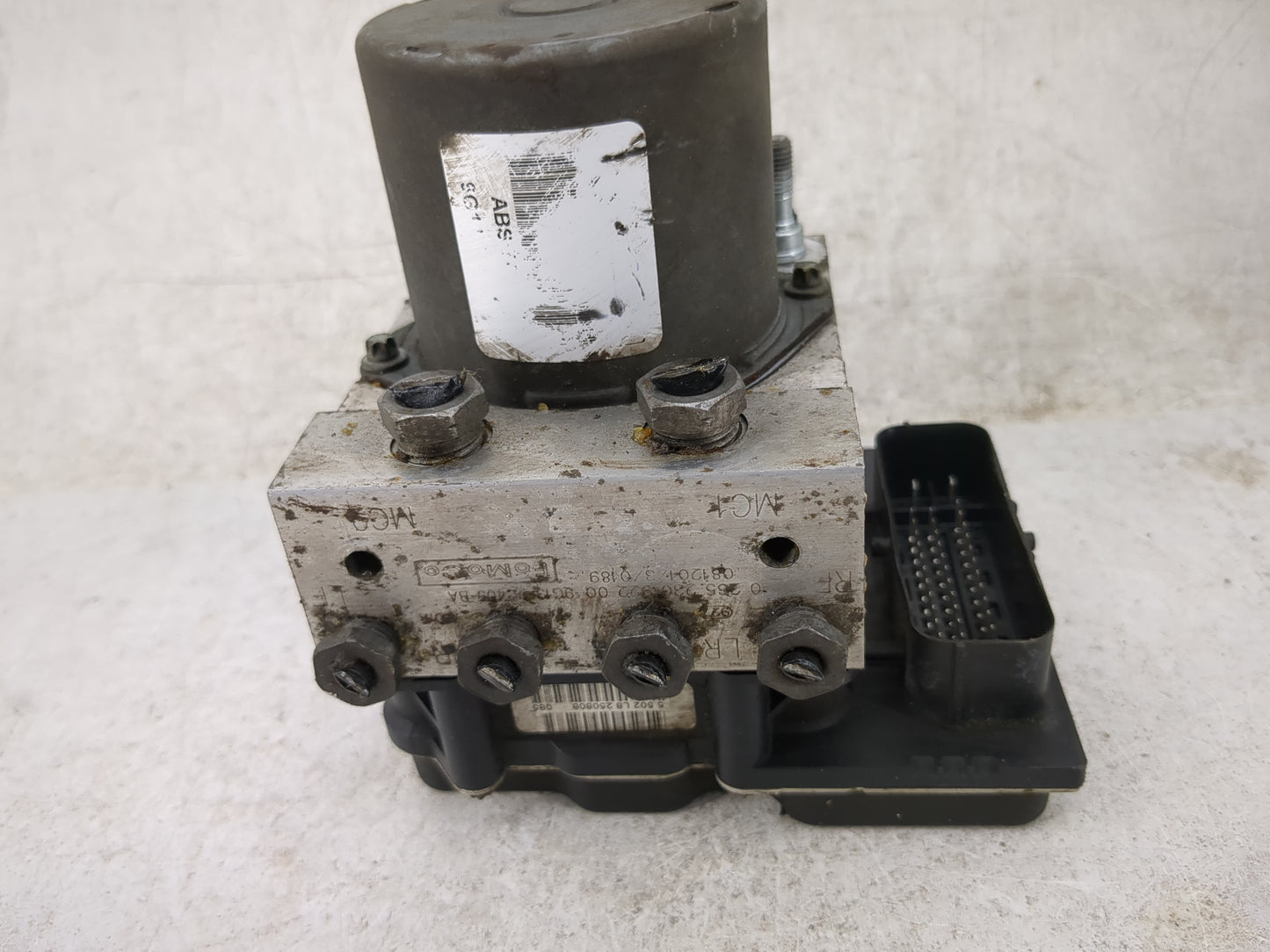 2009 Lincoln Mks ABS Pump Control Module Replacement P/N:0265236229 0265950543, 8A53-2C405-BA, 89113, E0132 Fits OEM Used Au
