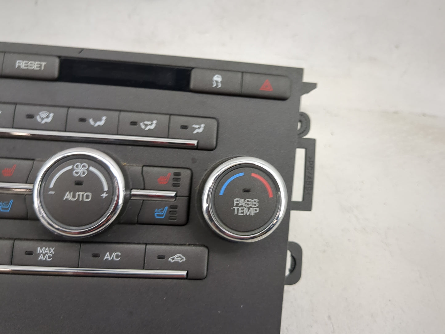 2009 Lincoln Mks Climate Control Module Temperature AC/Heater Replacement P/N:18C612-DZU7A Fits OEM Used Auto Parts - Oemuse