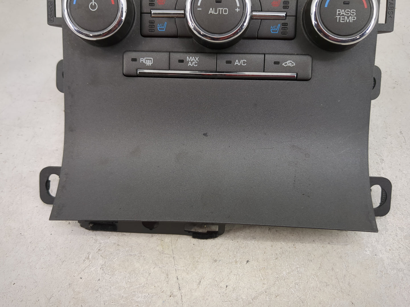 2009 Lincoln Mks Climate Control Module Temperature AC/Heater Replacement P/N:18C612-DZU7A Fits OEM Used Auto Parts - Oemuse