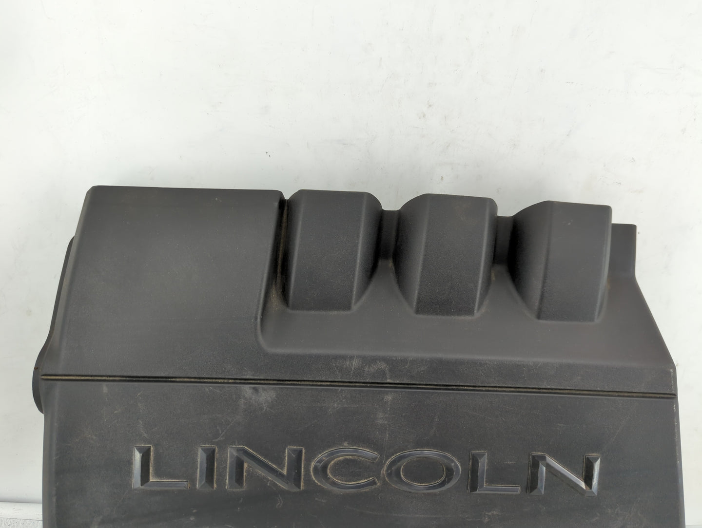 2009 Lincoln Mks Engine Cover - Oemusedautoparts1.com