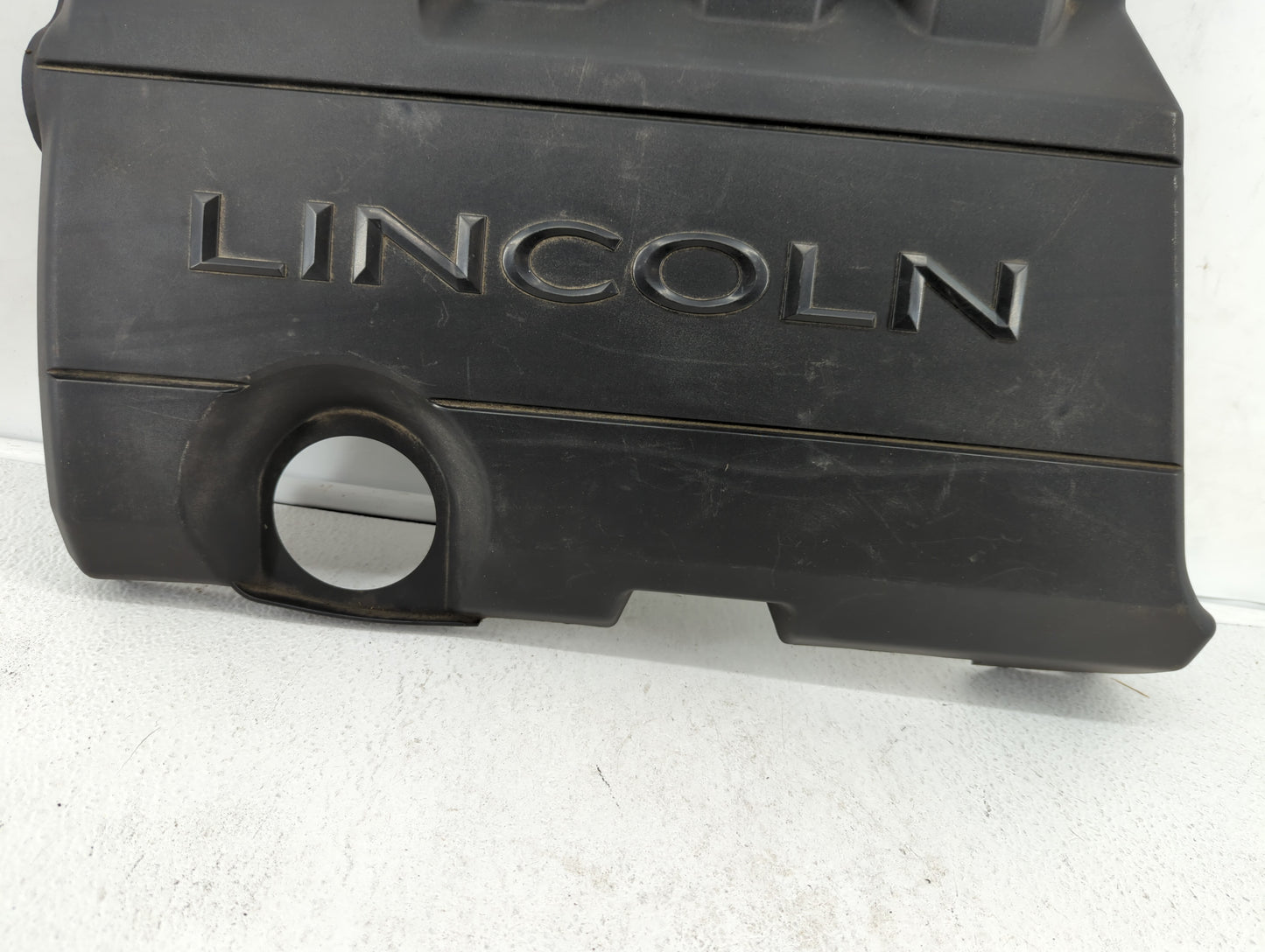 2009 Lincoln Mks Engine Cover - Oemusedautoparts1.com