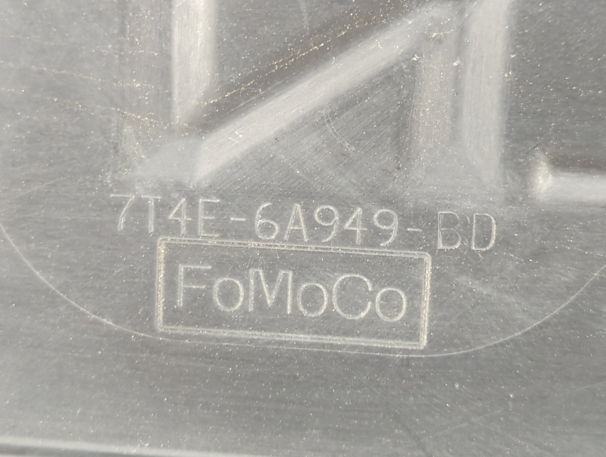 2009 Lincoln Mks Engine Cover - Oemusedautoparts1.com