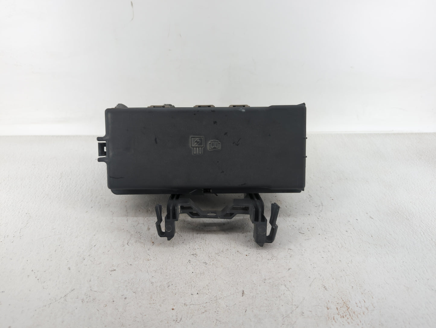 2009-2012 Lincoln Mks Fusebox Fuse Box Panel Relay Module P/N:8A5T-14A003-AA 8G1T-14A003-A0 Fits Fits 2009 2010 2011 2012 OE