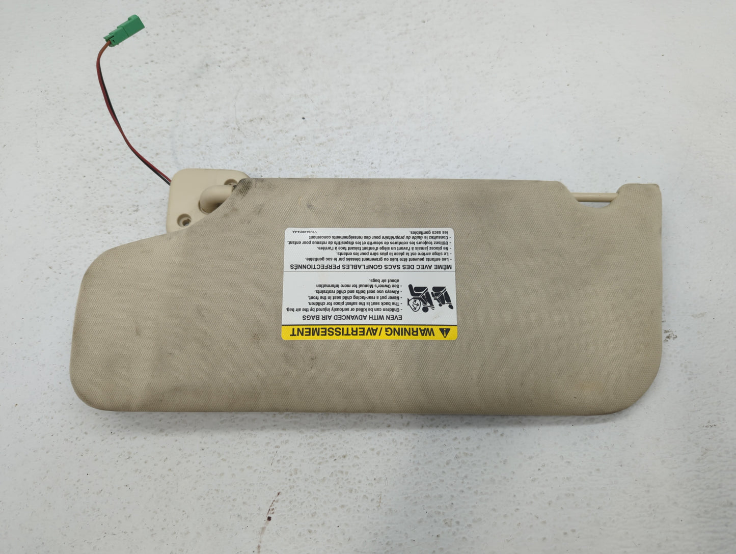 2009 Lincoln Mks Sun Visor Shade Replacement Passenger Right Mirror Fits OEM Used Auto Parts - Oemusedautoparts1.com