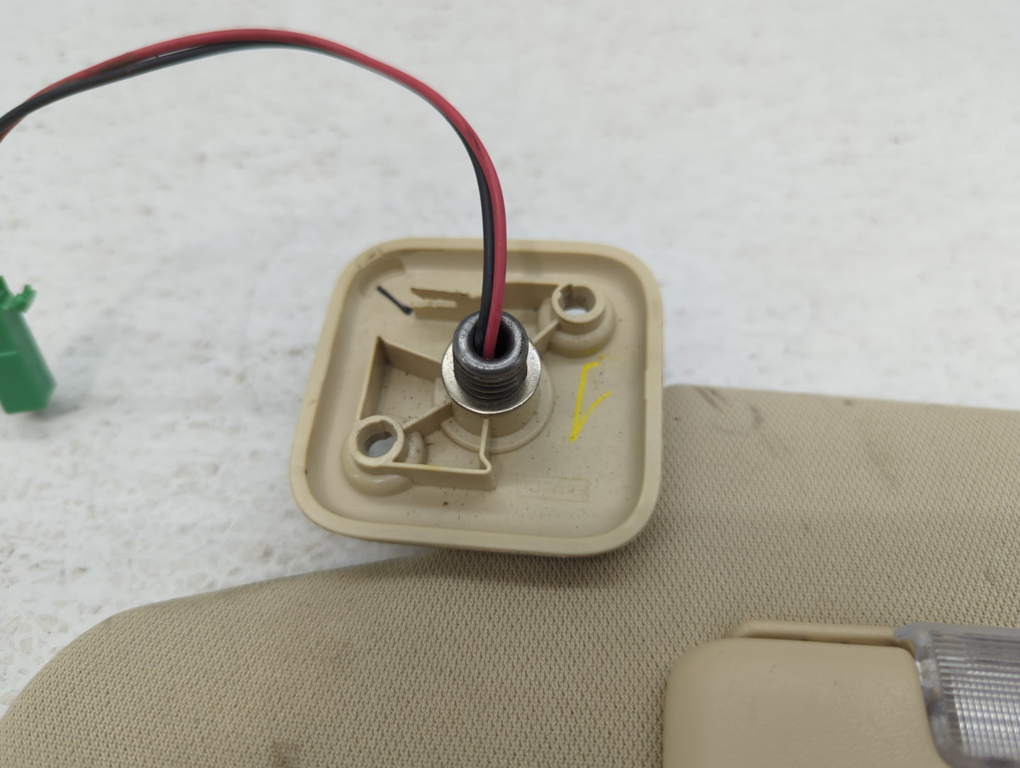 2009 Lincoln Mks Sun Visor Shade Replacement Driver Left Mirror Fits OEM Used Auto Parts - Oemusedautoparts1.com