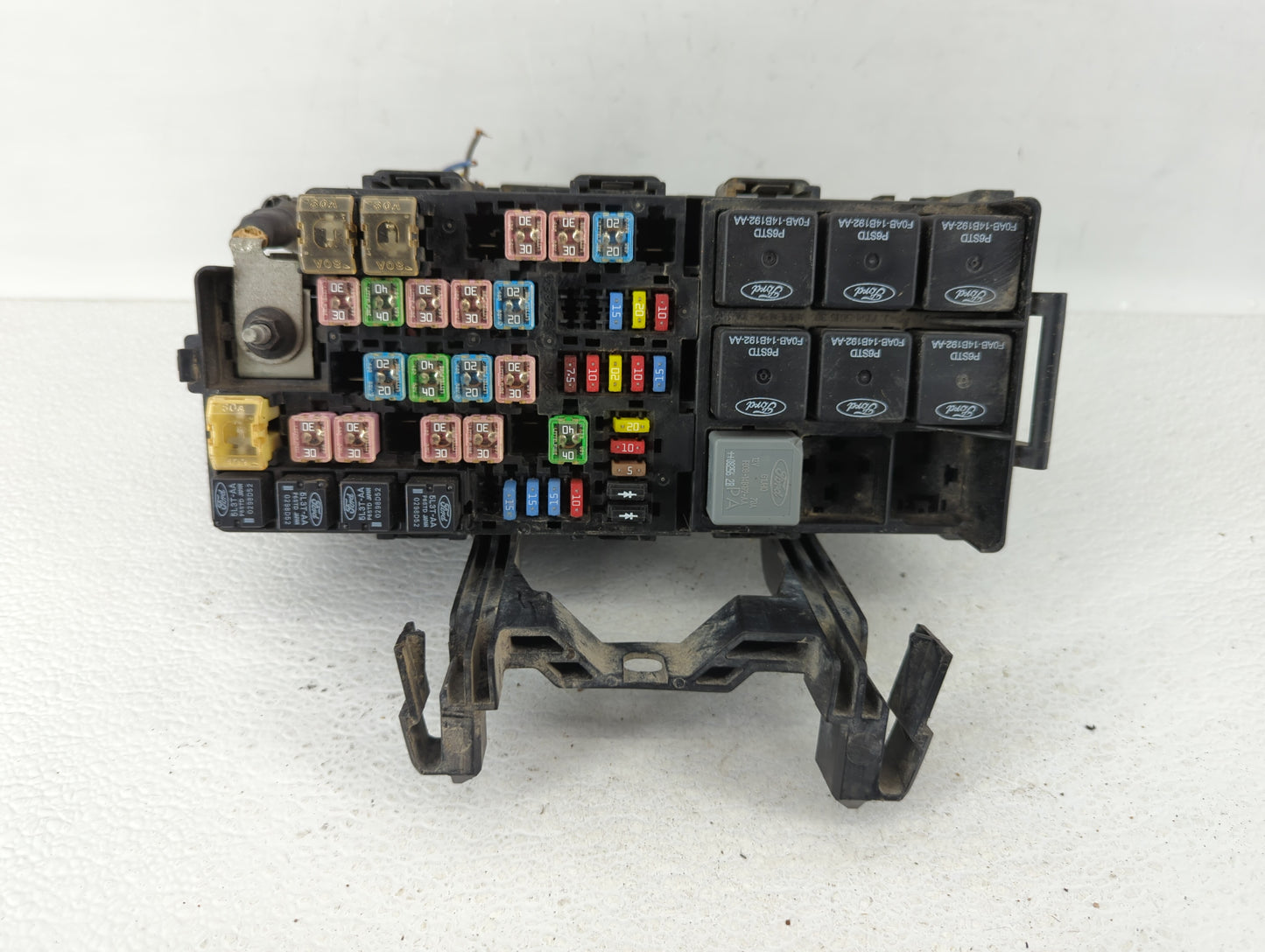 2009-2012 Lincoln Mks Fusebox Fuse Box Panel Relay Module P/N:8A5T-14A003-AA 8G1T-14A003-A0 Fits Fits 2009 2010 2011 2012 OE