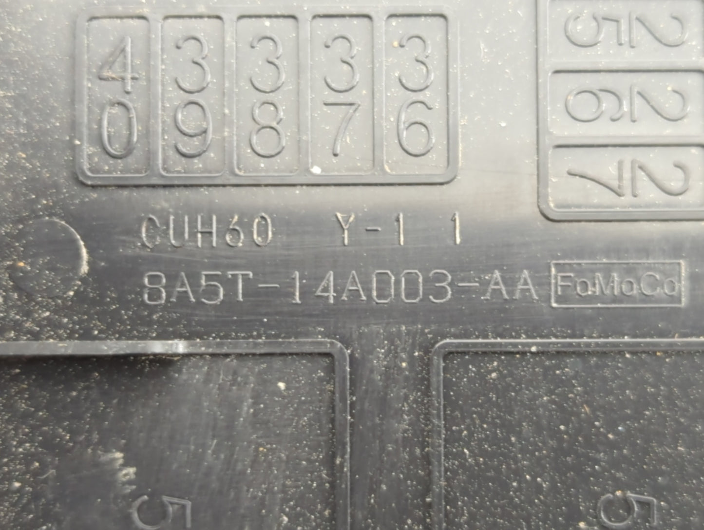 2009-2012 Lincoln Mks Fusebox Fuse Box Panel Relay Module P/N:8A5T-14A003-AA 8G1T-14A003-A0 Fits Fits 2009 2010 2011 2012 OE