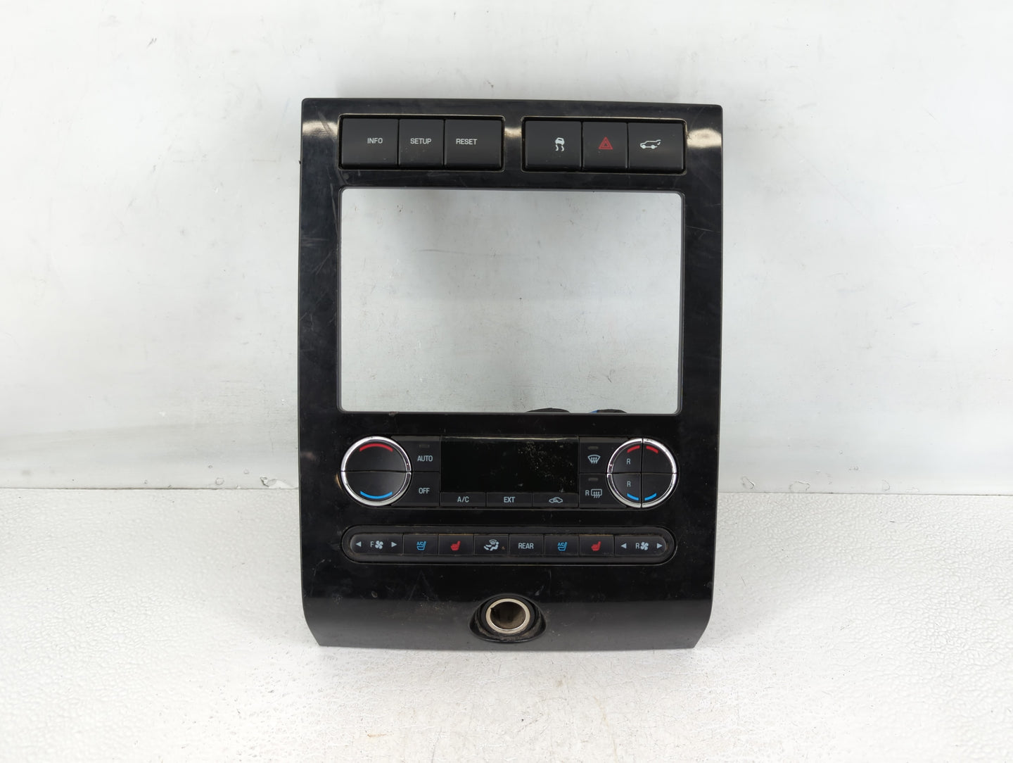 2009 Lincoln Mks Climate Control Module Temperature AC/Heater Replacement P/N:18C612-ENMHA Fits OEM Used Auto Parts - Oemuse