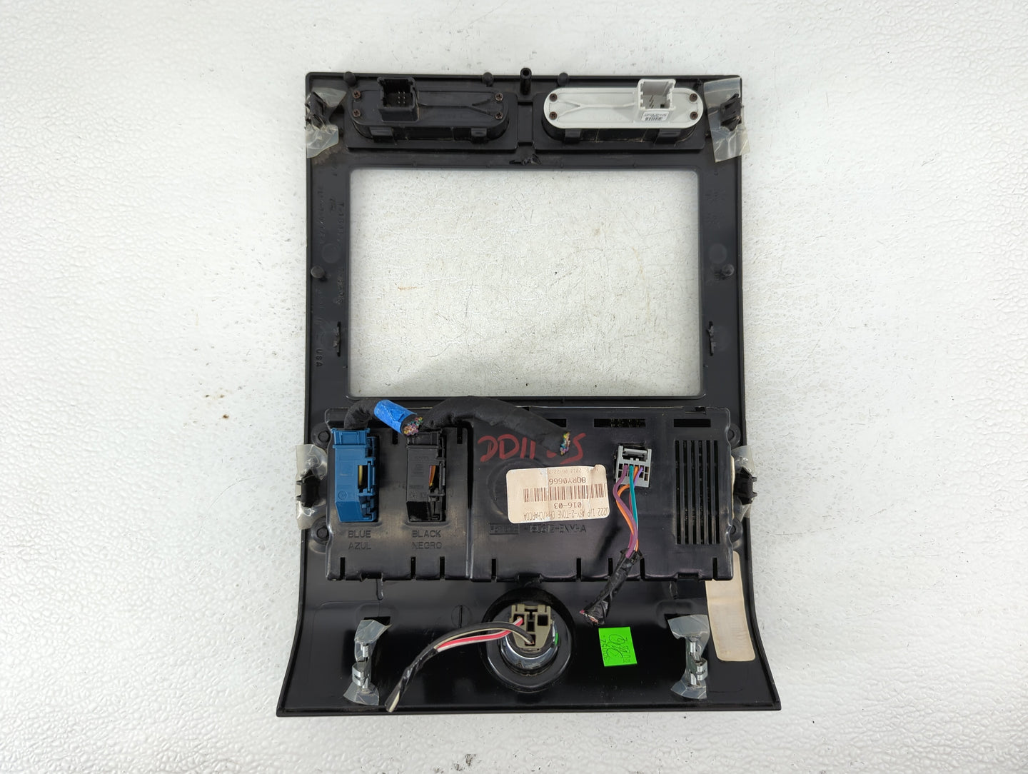 2009 Lincoln Mks Climate Control Module Temperature AC/Heater Replacement P/N:18C612-ENMHA Fits OEM Used Auto Parts - Oemuse