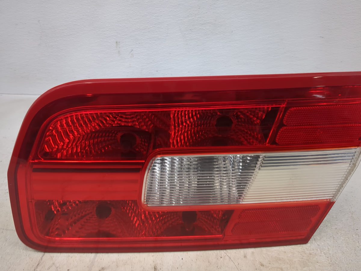 2007-2009 Lincoln Mkz Passenger Right Side Deck Lid Mounted Tail Light - Oemusedautoparts1.com