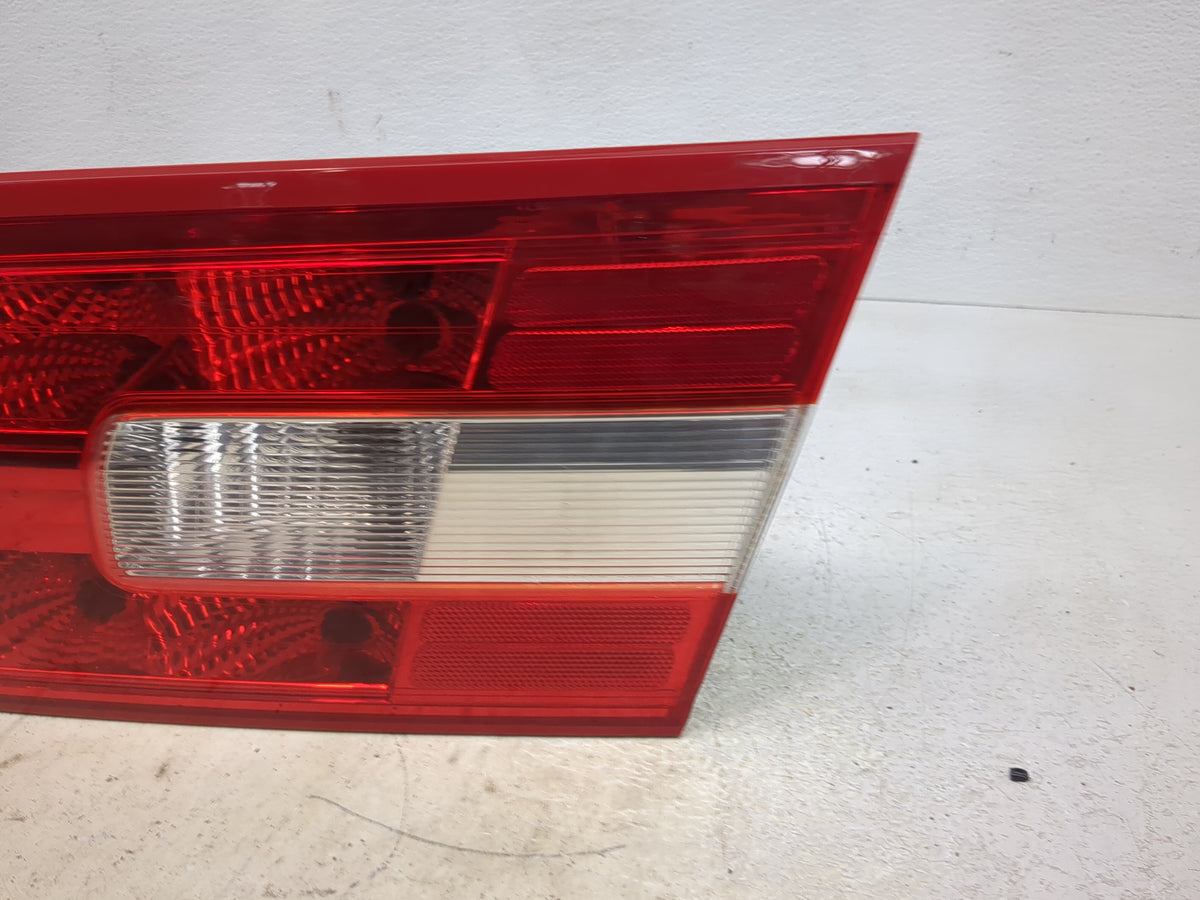 2007-2009 Lincoln Mkz Passenger Right Side Deck Lid Mounted Tail Light - Oemusedautoparts1.com