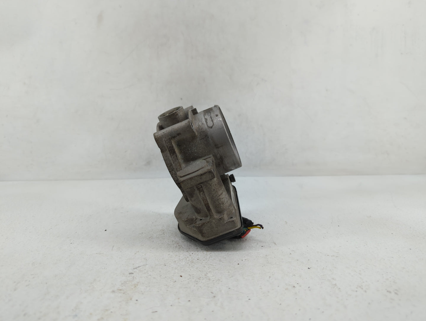 2007-2012 Lincoln Mkz Throttle Body P/N:101007 2 7T4E-EC Fits Fits 2007 2008 2009 2010 2011 2012 2013 2014 OEM Used Auto Par