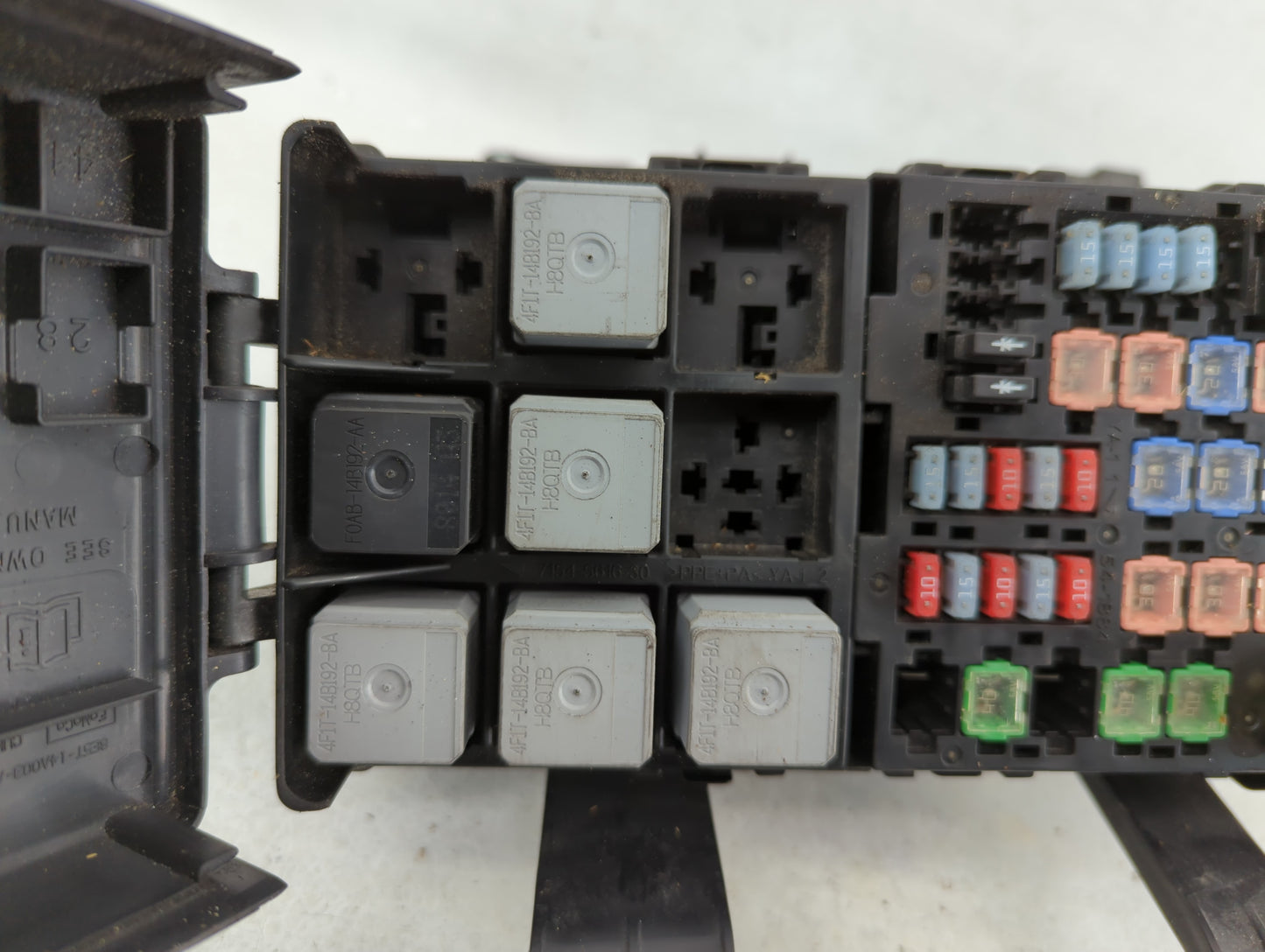 2007-2010 Lincoln Mkz Fusebox Fuse Box Panel Relay Module P/N:7E5T-14A003-AB Fits Fits 2007 2008 2009 2010 OEM Used Auto Par