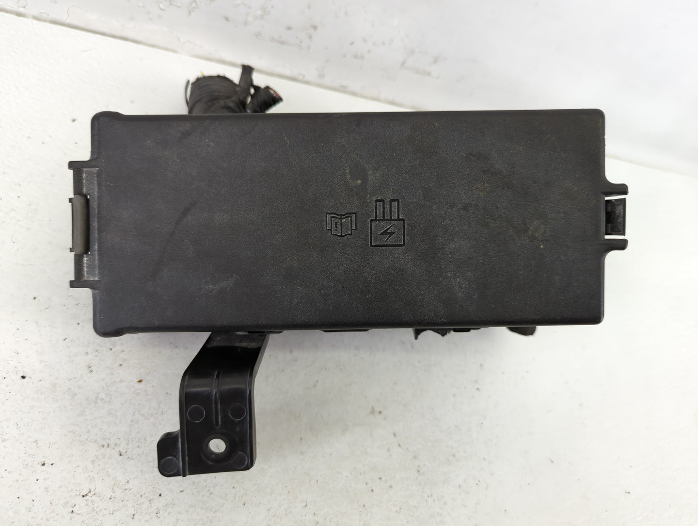2007-2010 Lincoln Mkz Fusebox Fuse Box Panel Relay Module P/N:AH6T-14290-A 7H6T-14290-A Fits Fits 2007 2008 2009 2010 OEM Us