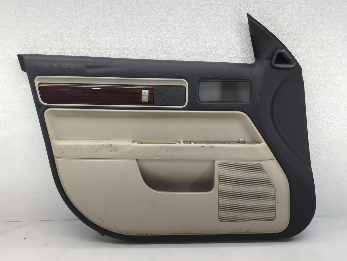 2009 Lincoln Mkz Front Left Driver Interior Door Panel Trim - Oemusedautoparts1.com