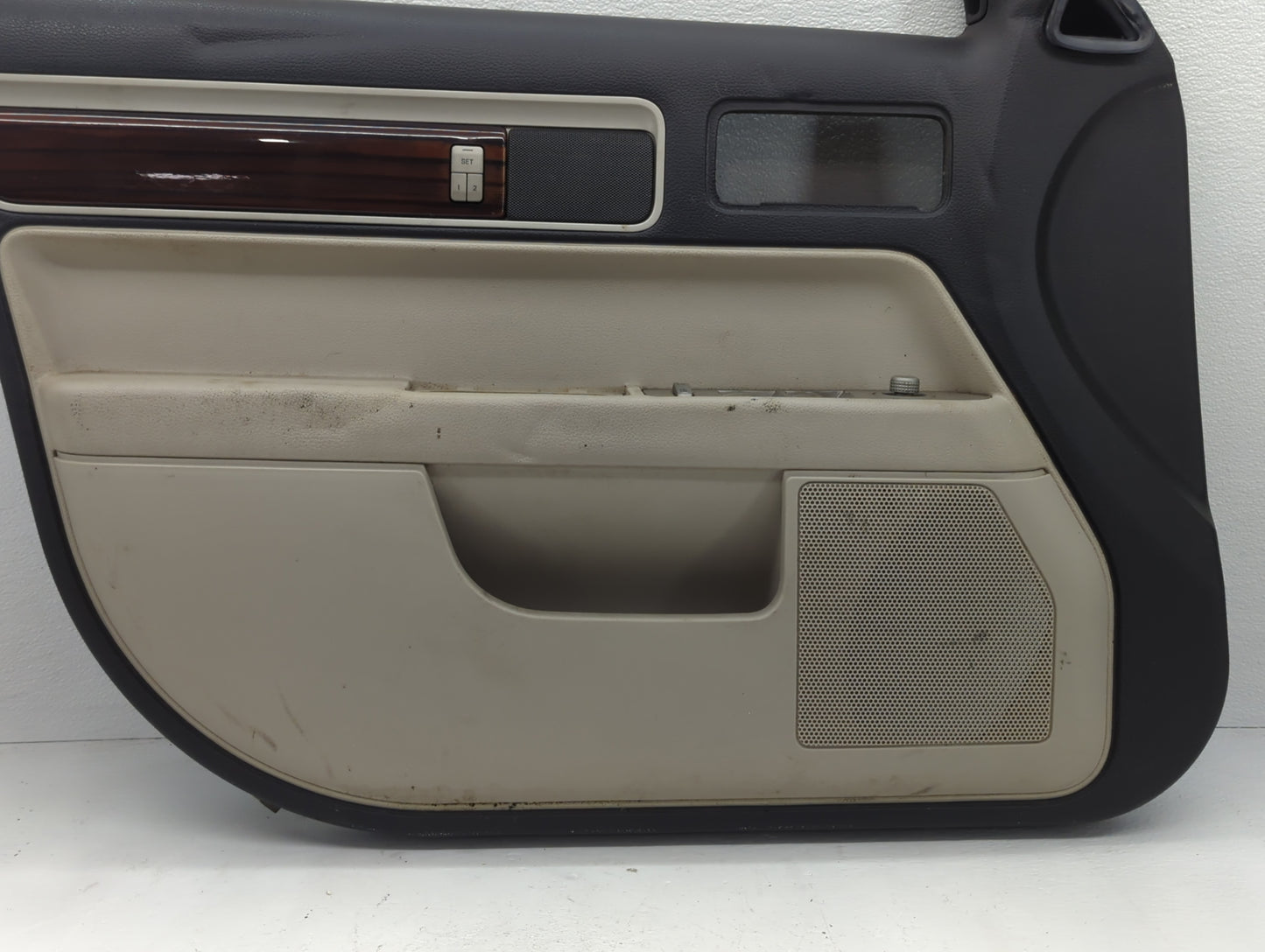2009 Lincoln Mkz Front Left Driver Interior Door Panel Trim - Oemusedautoparts1.com