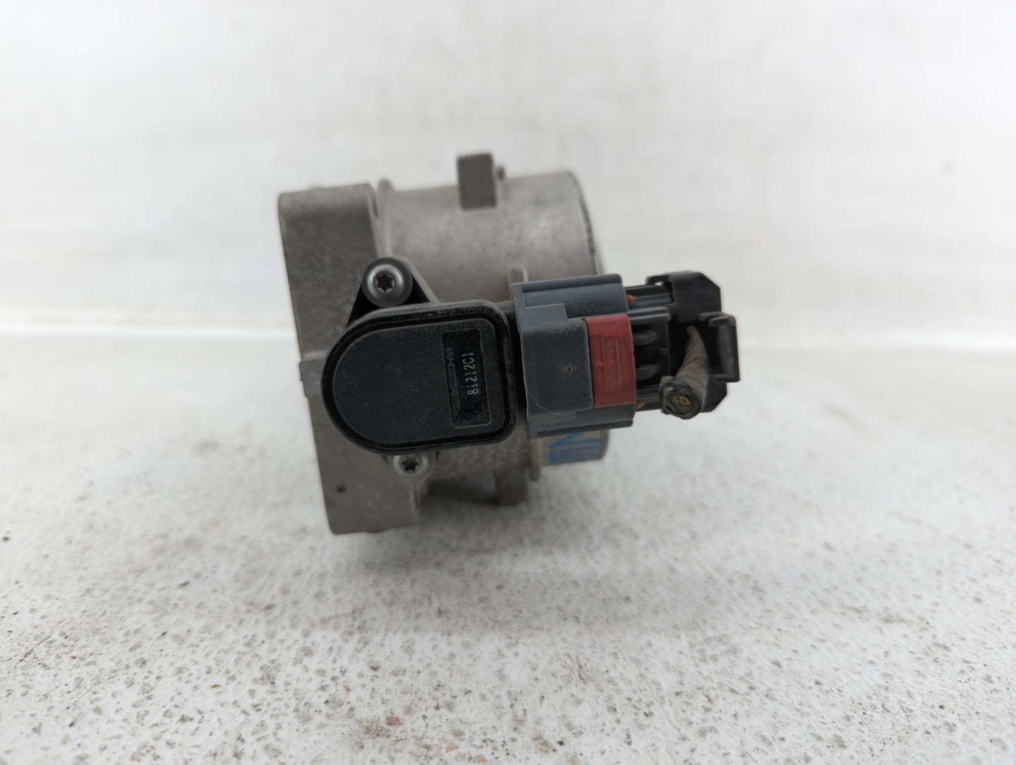 2009 Lincoln Navigator Throttle Body P/N:8L3E-9F991-BA Fits OEM Used Auto Parts - Oemusedautoparts1.com