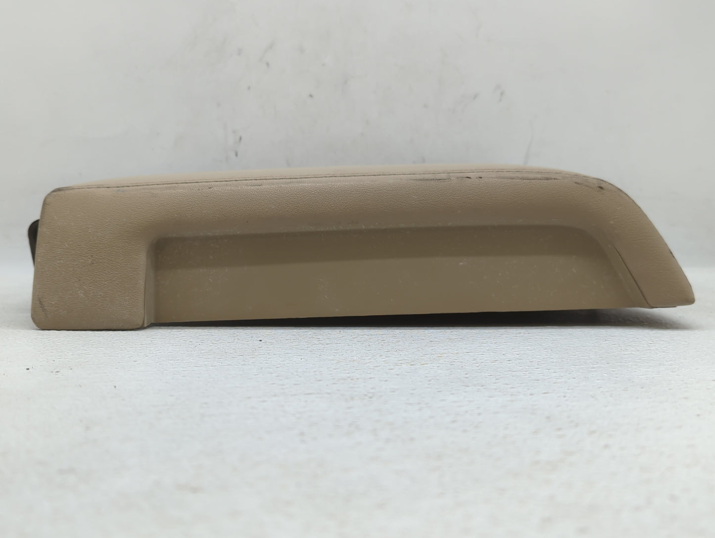 2009 Lincoln Navigator Center Console Armrest Cover Lid - Oemusedautoparts1.com