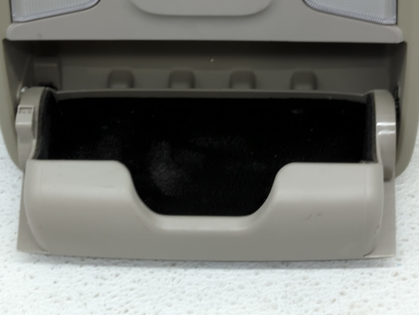 2009-2010 Lincoln Navigator Overhead Roof Console Beige - Oemusedautoparts1.com
