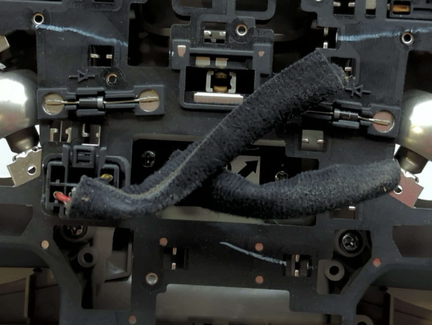 2009 Lincoln Navigator Overhead Roof Console Beige - Oemusedautoparts1.com