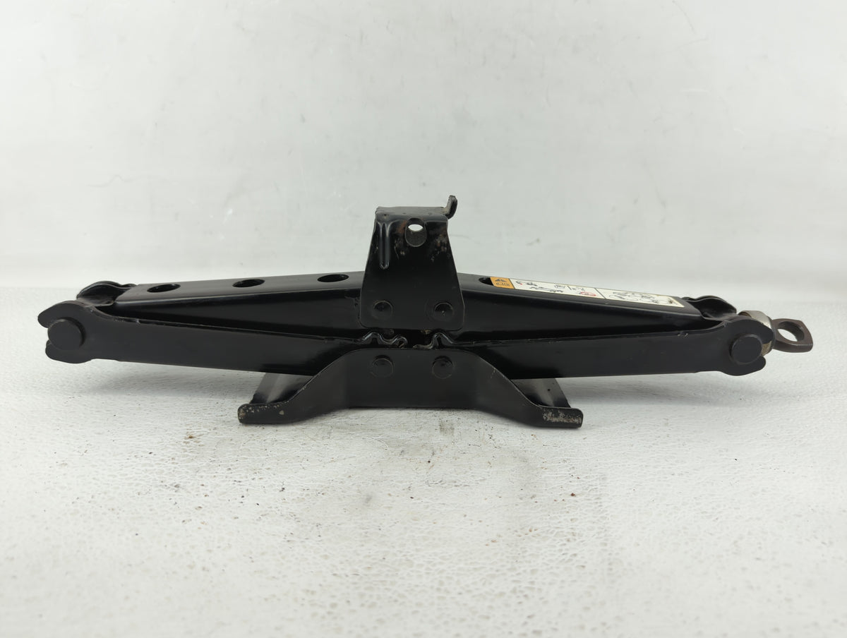 2009 Lincoln Navigator Spare Scissor Car Jack 536743 - Oemusedautoparts1.com