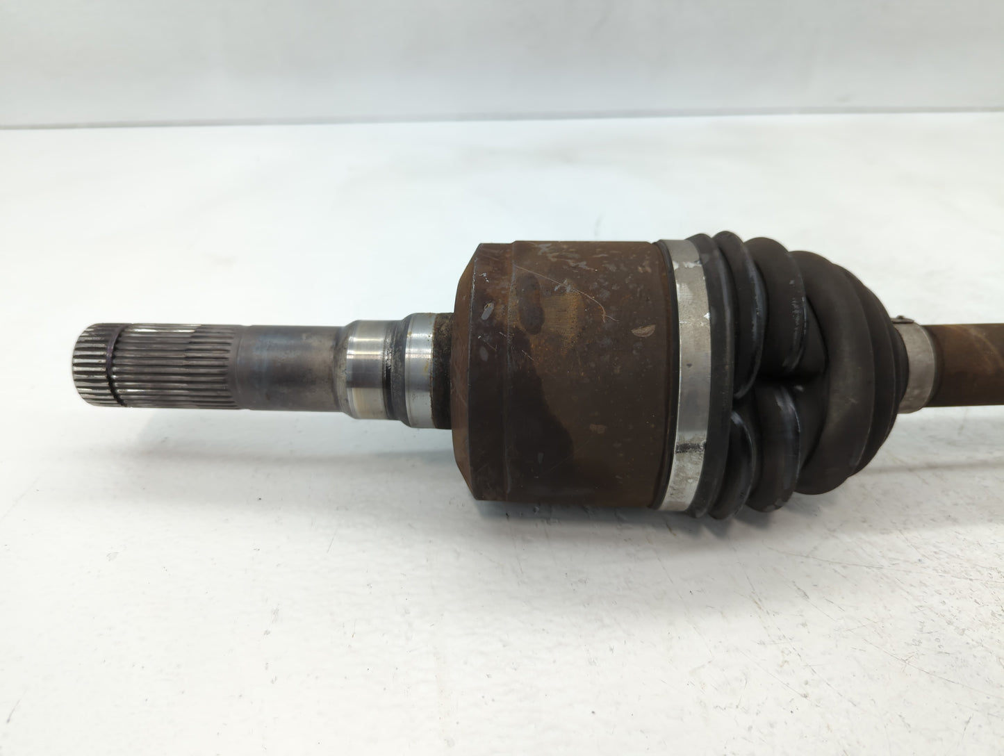 2009 Lincoln Navigator Axle Shaft Front Passenger Cv C/v - Oemusedautoparts1.com