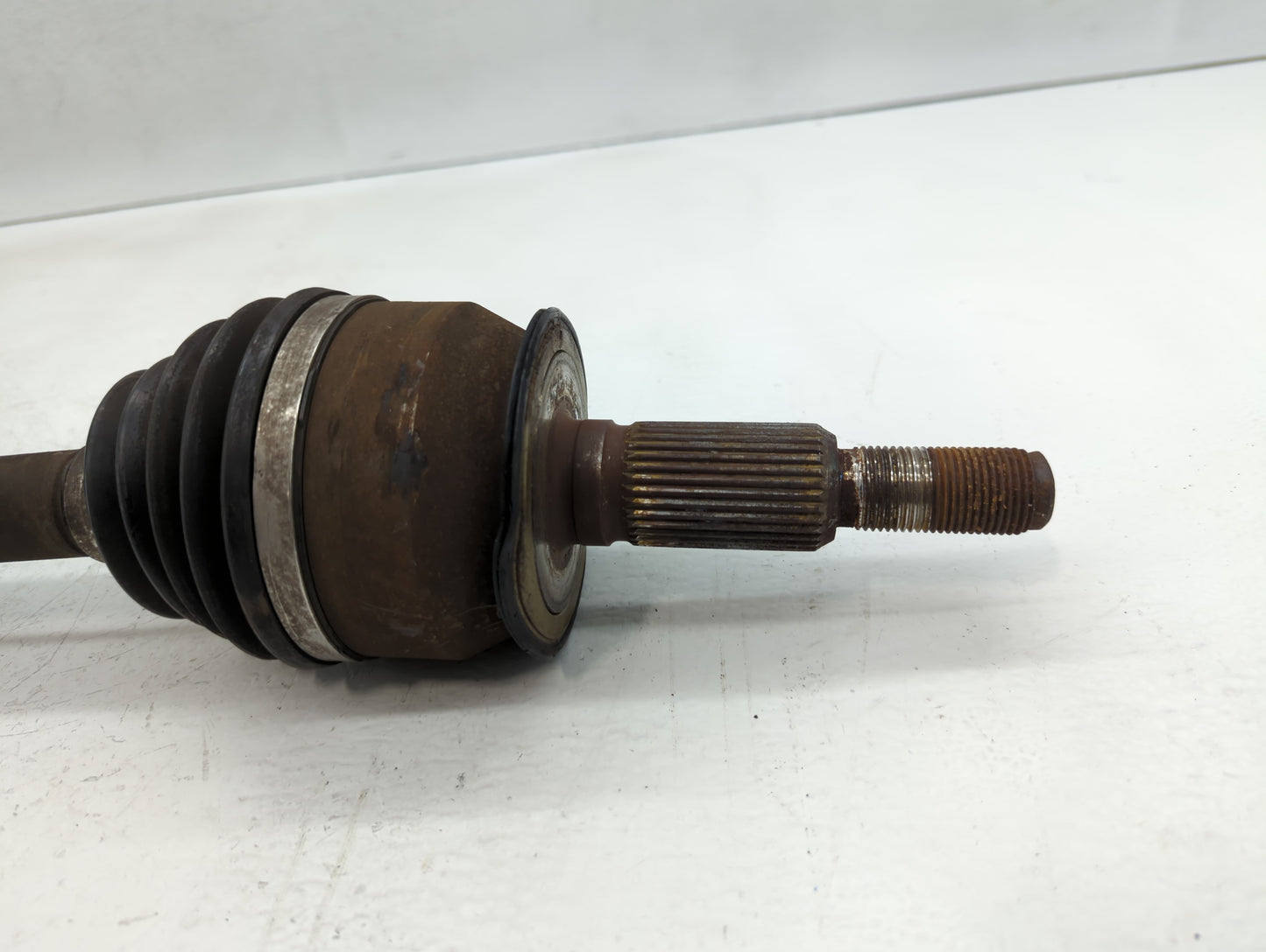 2009 Lincoln Navigator Axle Shaft Front Passenger Cv C/v - Oemusedautoparts1.com