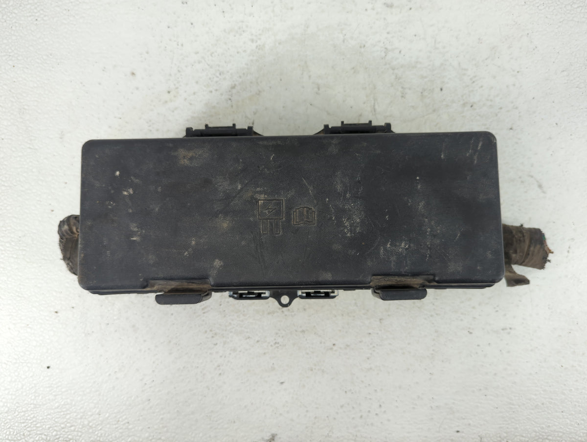 2009 Lincoln Navigator Fusebox Fuse Box Panel Relay Module P/N:9L1T-14A003 Fits Fits 2010 2011 2012 2013 2014 OEM Used Auto 