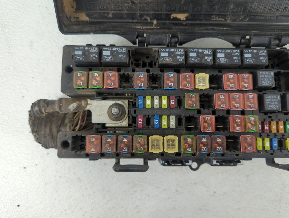 2009 Lincoln Navigator Fusebox Fuse Box Panel Relay Module P/N:9L1T-14A003 Fits Fits 2010 2011 2012 2013 2014 OEM Used Auto 