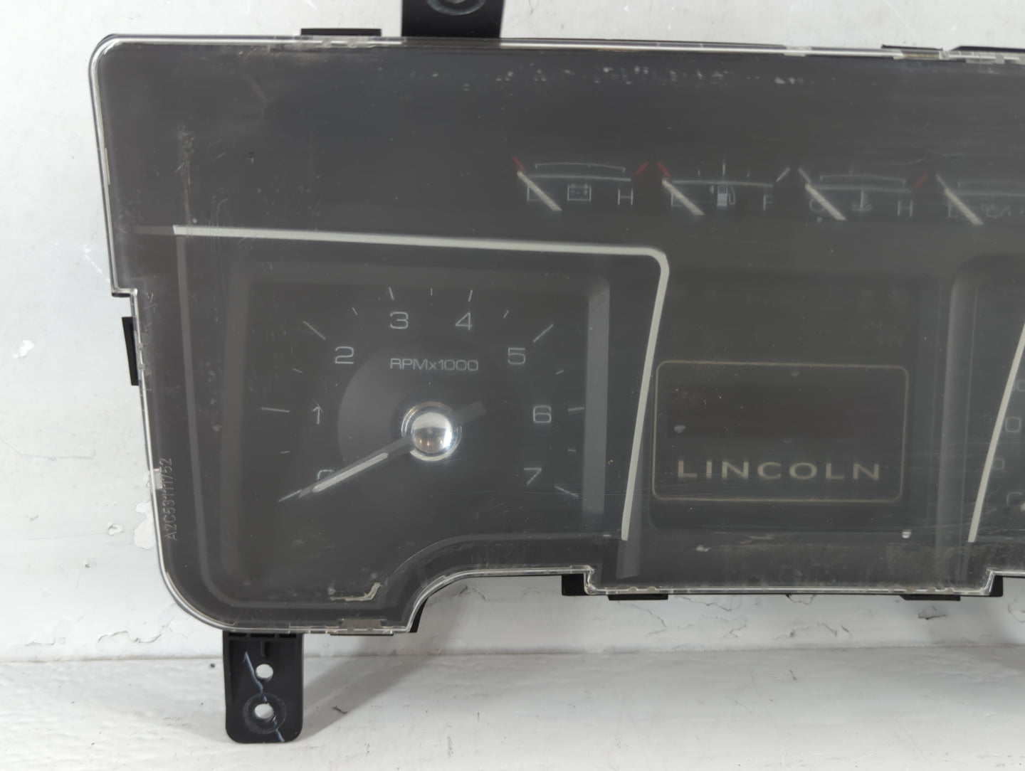 2009 Lincoln Navigator Instrument Cluster Speedometer Gauges P/N:9L7T-10849-AD Fits OEM Used Auto Parts - Oemusedautoparts1.