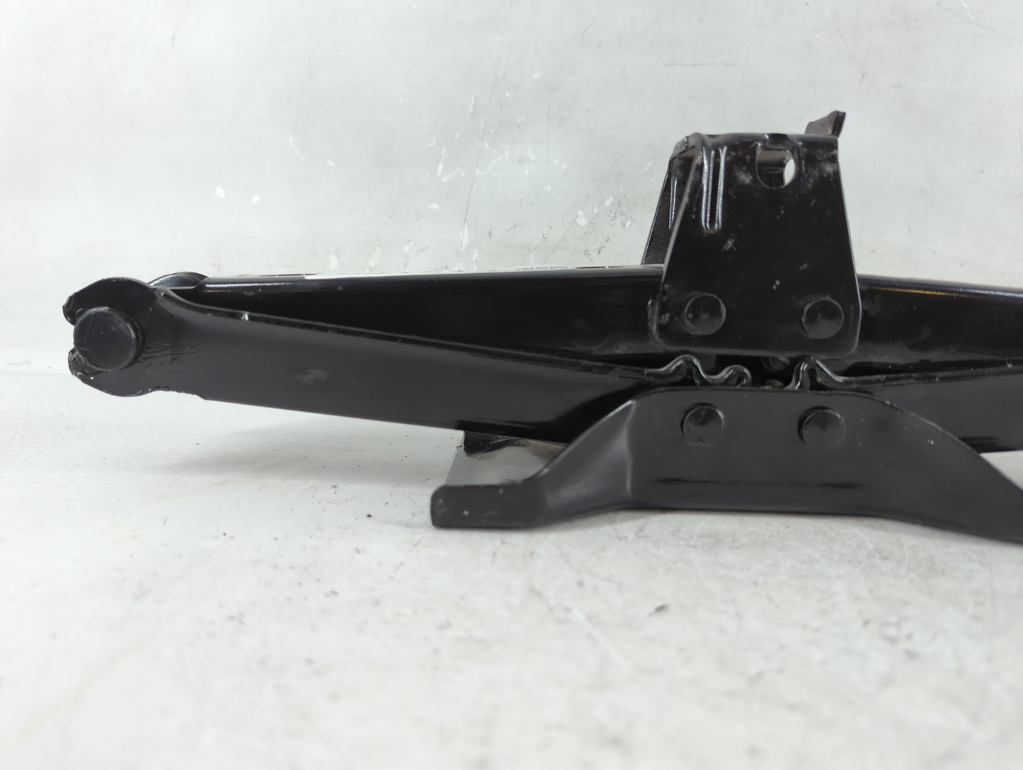 2009 Lincoln Navigator Spare Scissor Car Jack 941513 - Oemusedautoparts1.com