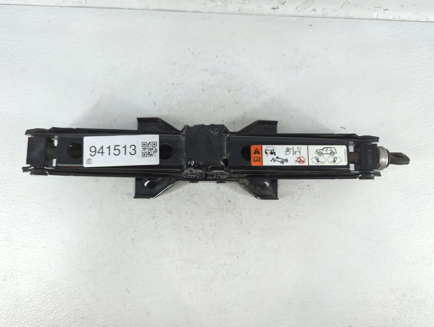 2009 Lincoln Navigator Spare Scissor Car Jack - Oemusedautoparts1.com