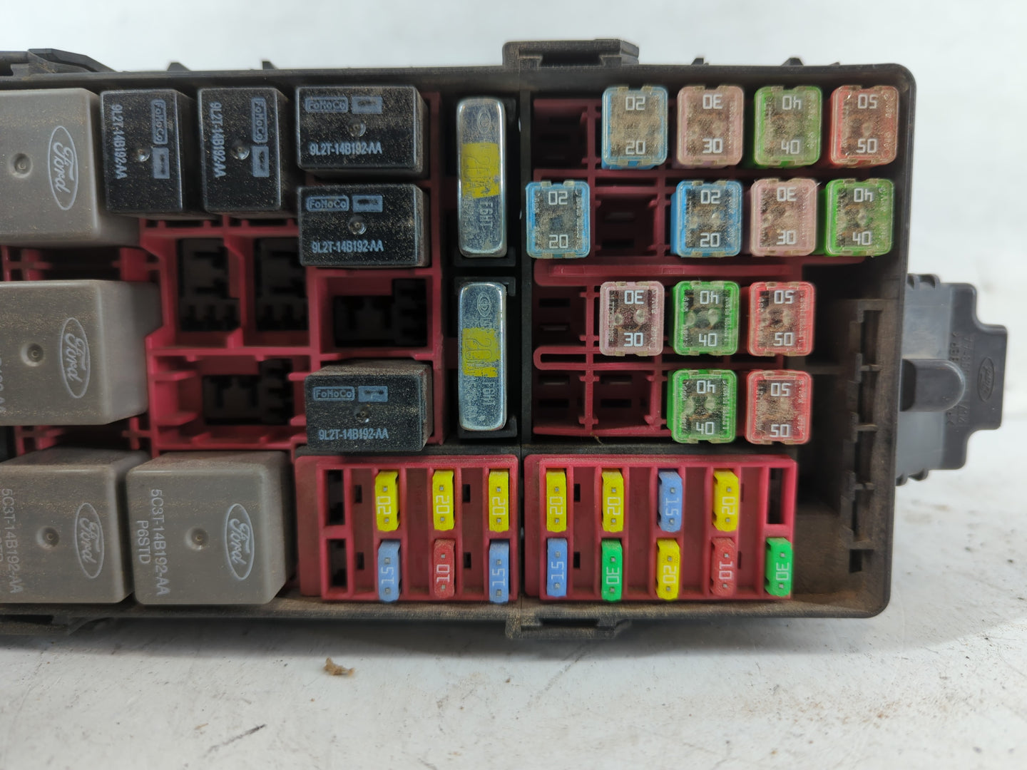 2004-2011 Lincoln Town Car Fusebox Fuse Box Panel Relay Module P/N:2C7T-14N003-AA Fits OEM Used Auto Parts - Oemusedautopart
