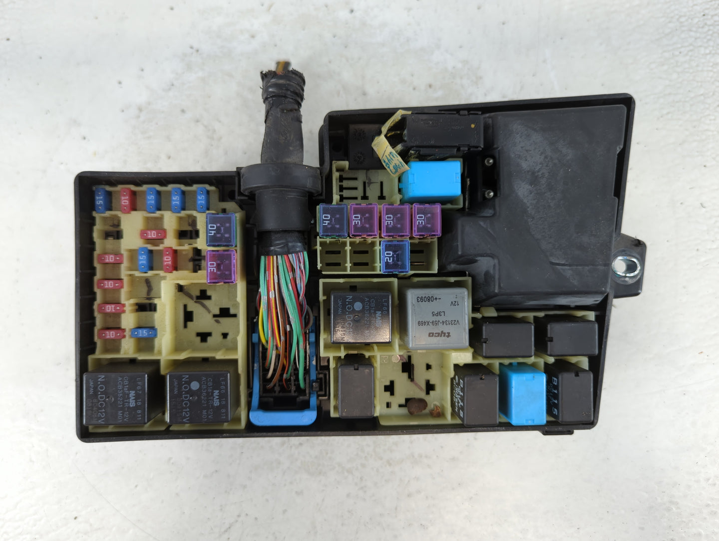 2004-2009 Mazda 3 Fusebox Fuse Box Panel Relay Module P/N:518818109 Fits Fits 2004 2005 2006 2007 2008 2009 OEM Used Auto Pa