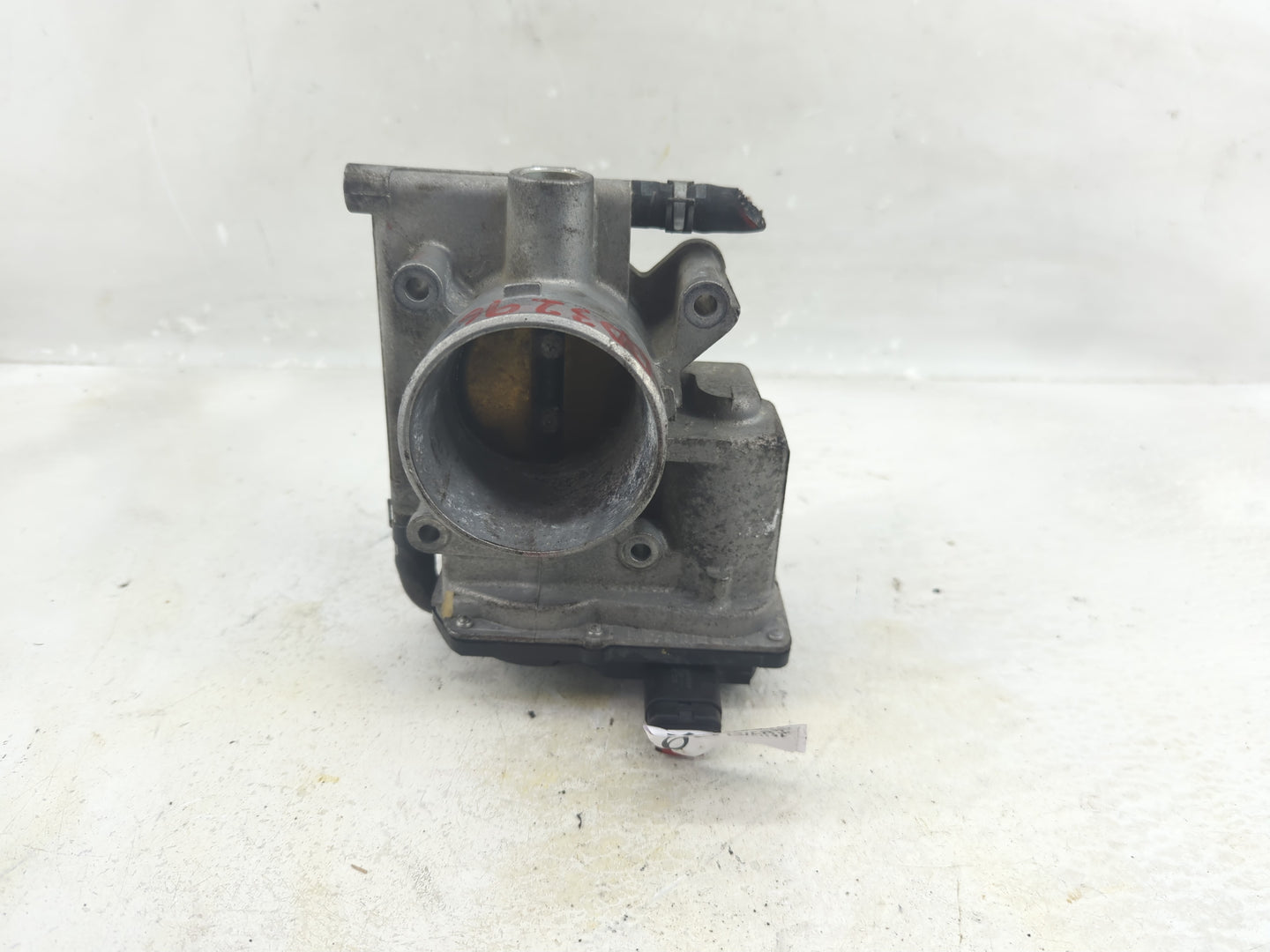 2006-2013 Mazda 3 Throttle Body P/N:L3R4 13 640 Fits Fits 2006 2007 2008 2009 2010 2011 2012 2013 OEM Used Auto Parts - Oemu