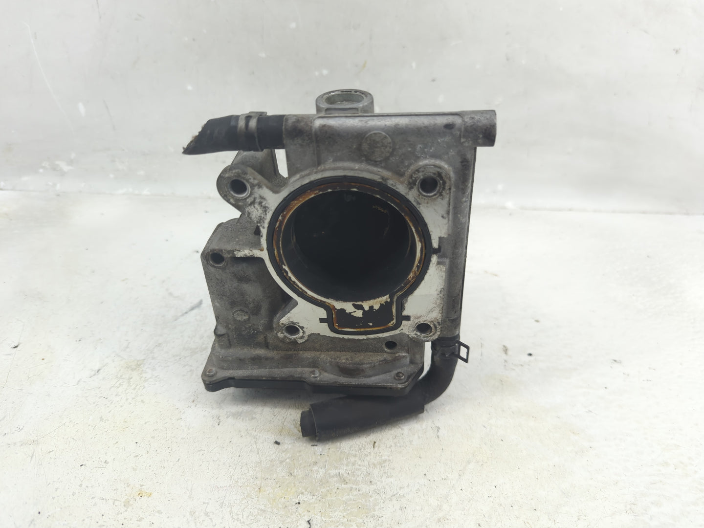 2006-2013 Mazda 3 Throttle Body P/N:L3R4 13 640 Fits Fits 2006 2007 2008 2009 2010 2011 2012 2013 OEM Used Auto Parts - Oemu