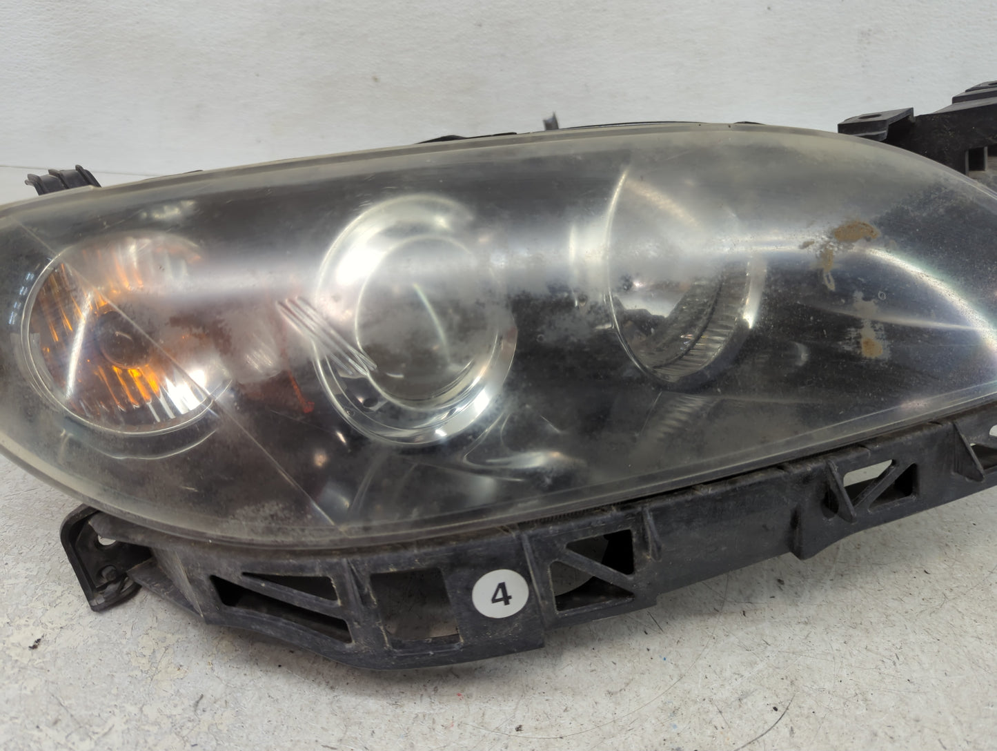 2004-2009 Mazda 3 Passenger Right Oem Head Light Headlight Lamp - Oemusedautoparts1.com